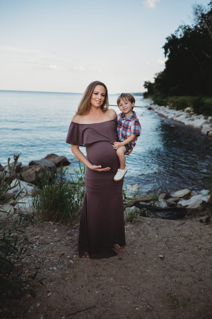 maternity session Lake Michigan