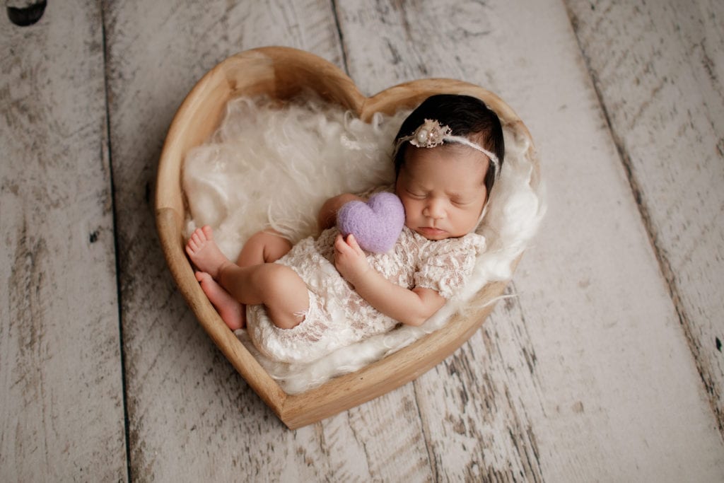 newborn photographer heart bowl 