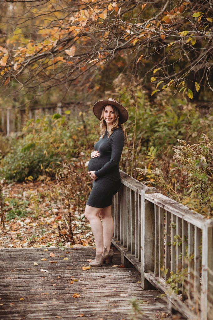 fall outdoor maternity shoot