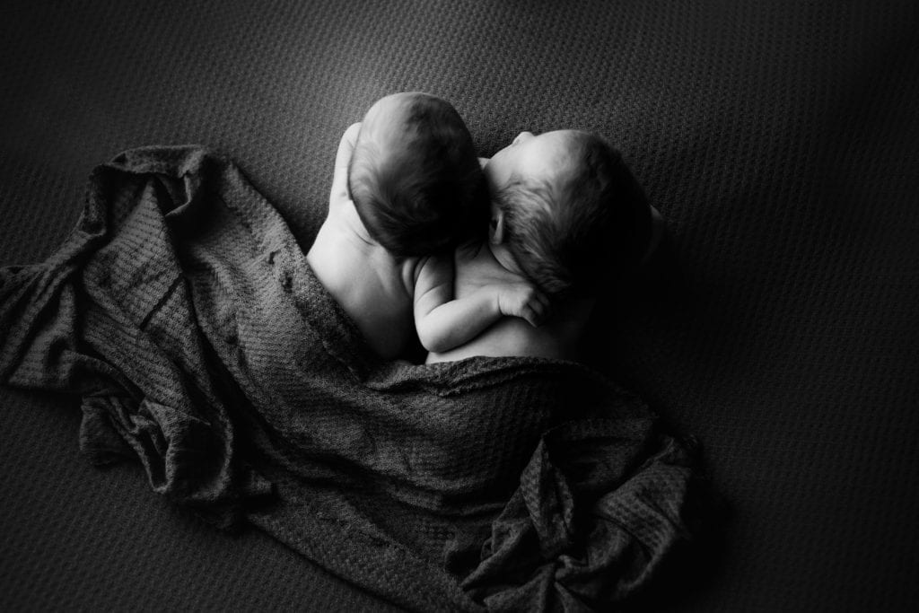 black and white twin newborn photos