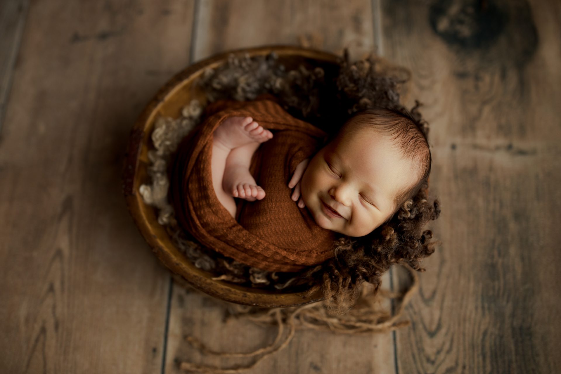 smiling newborn photos, Chicagoland