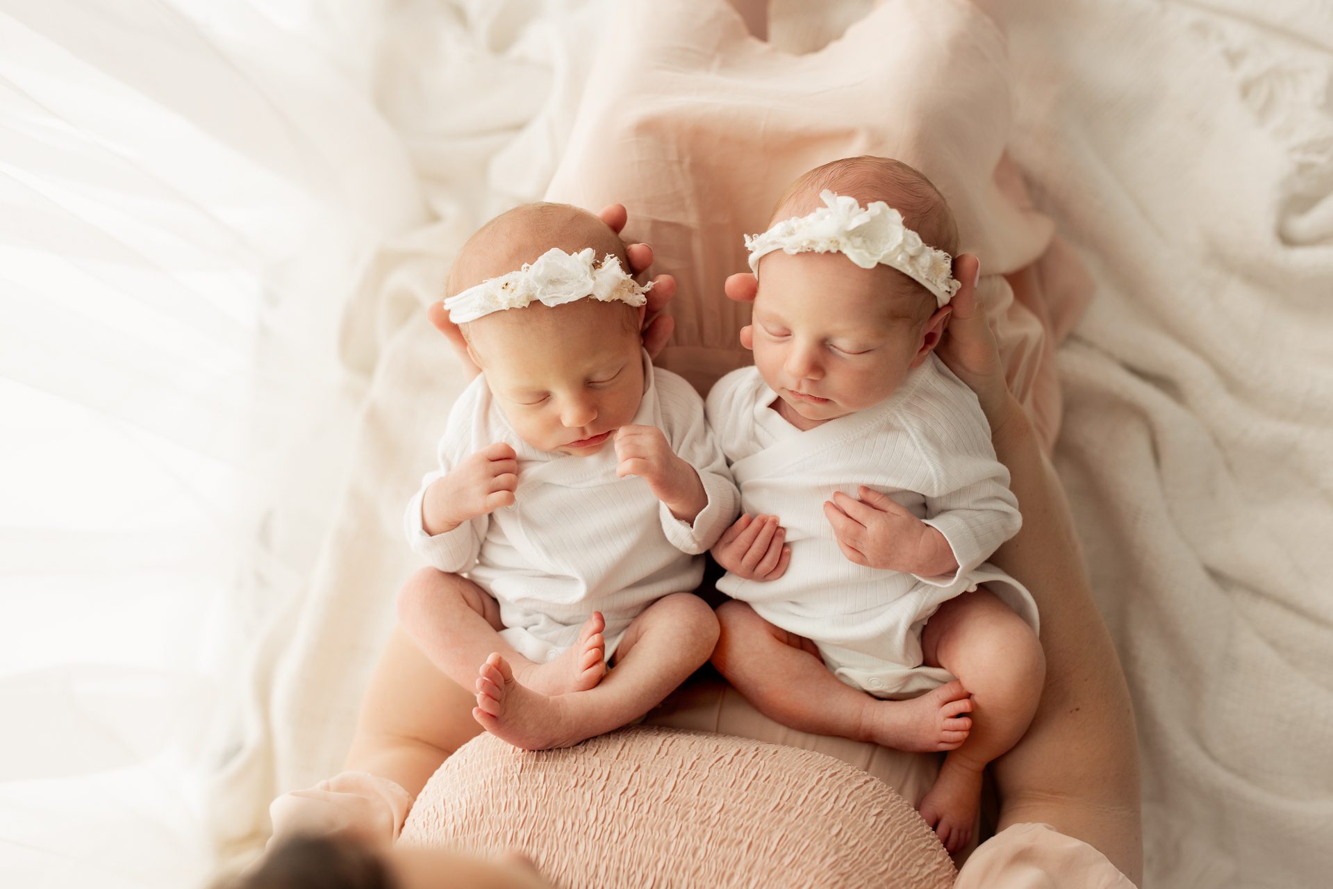 Chicago newborn twin photographer